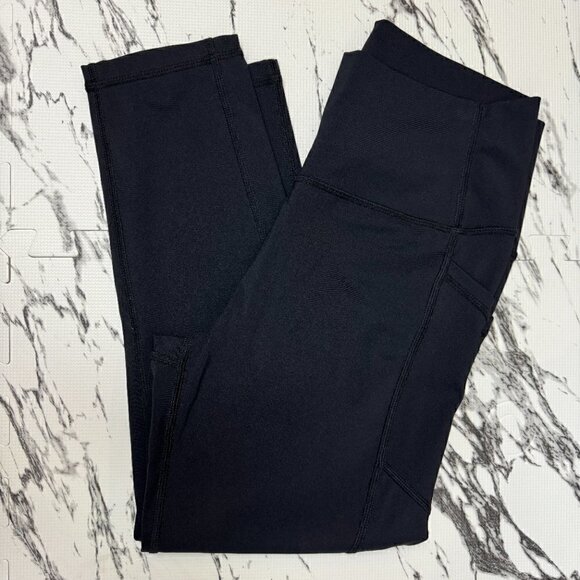 EUC - Black Brilliant Capris - Size 8-10 - Picture 5 of 9